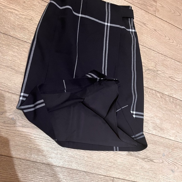 Club Monaco Lovelle Skirt - Jupe navy faux wrap plaid - Picture 3 of 8